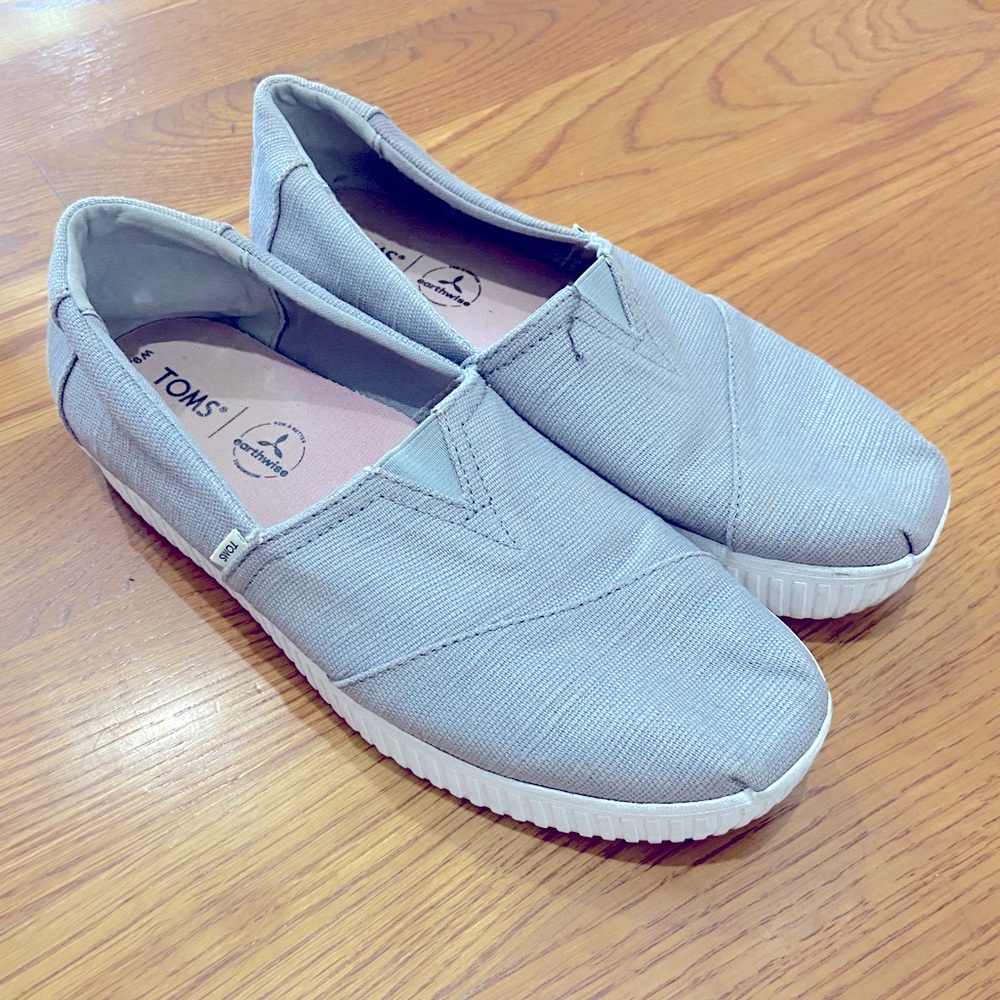 Toms